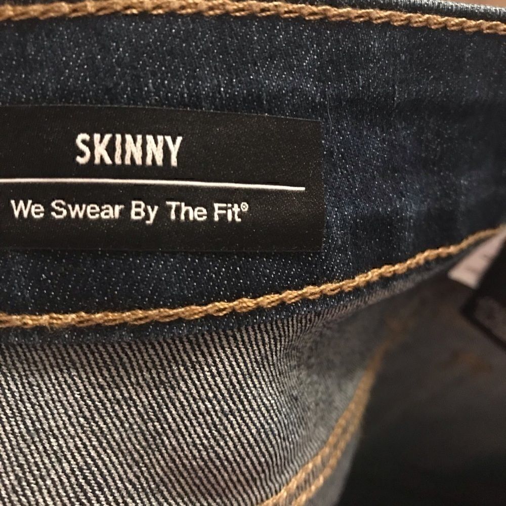 NWOT Torrid Jeans    - Picture 4 of 4